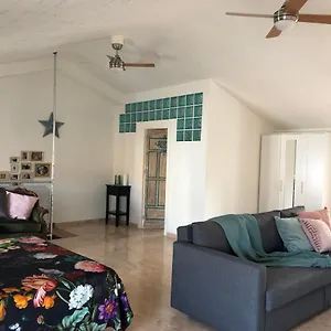 https://lovely-1-bedroom-loft-near-ronda.es-andalucia.com